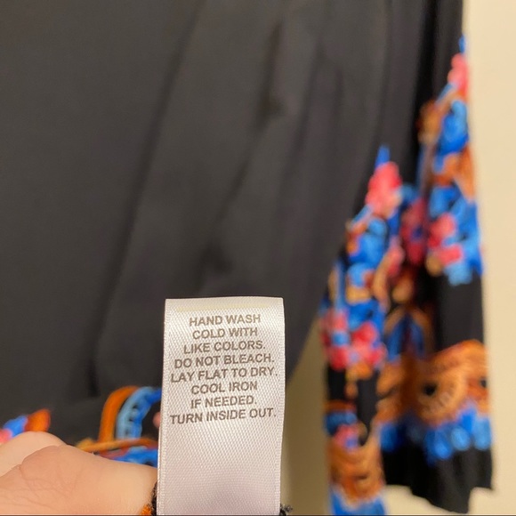 C EST 1946 Bell Sleeve Hem Embroidered Tunic Top - Picture 7 of 11